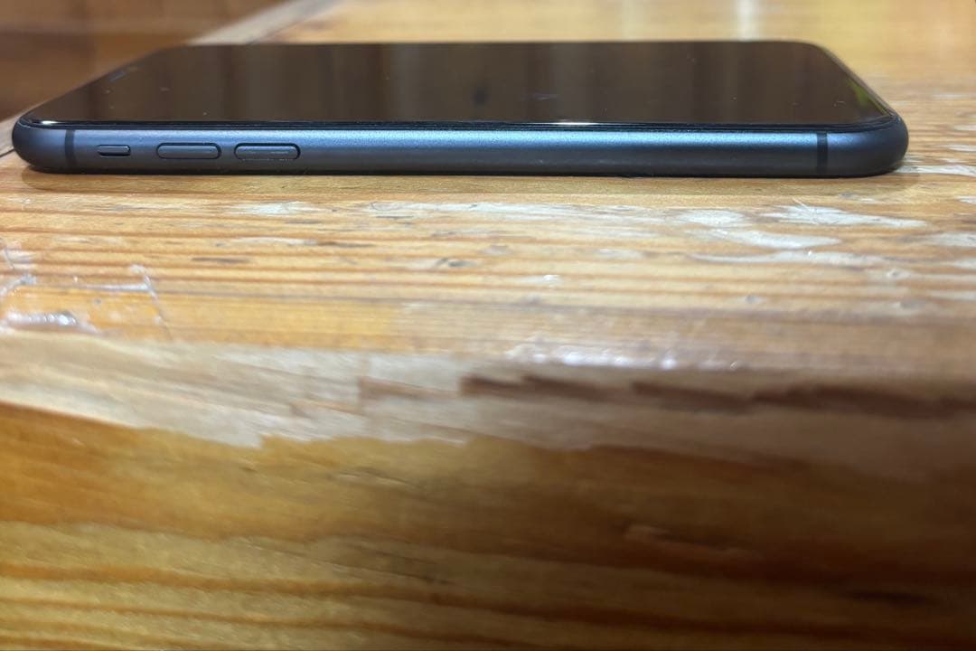 Apple iPhone 11 ブラック 64GB 本体 箱無し