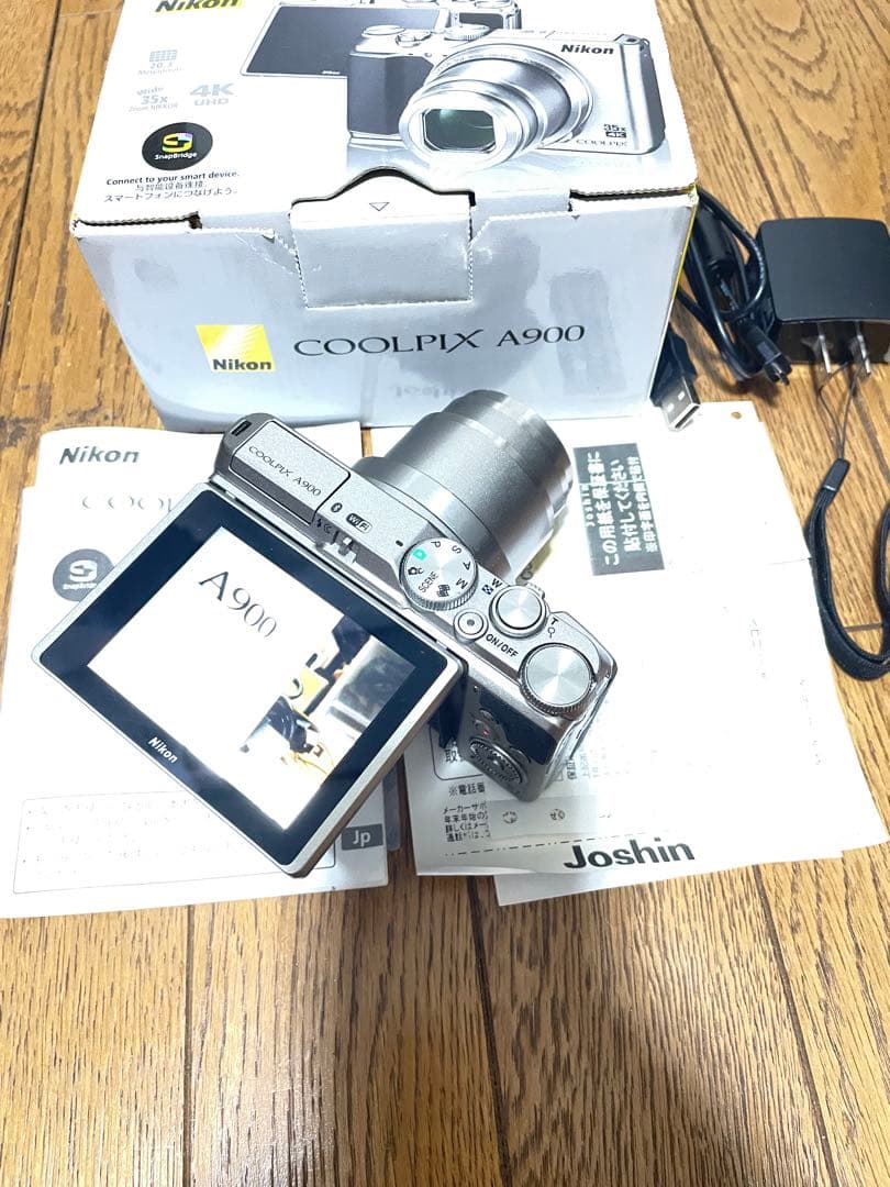 Nikon COOLPIX A900 シルバー　中古美品