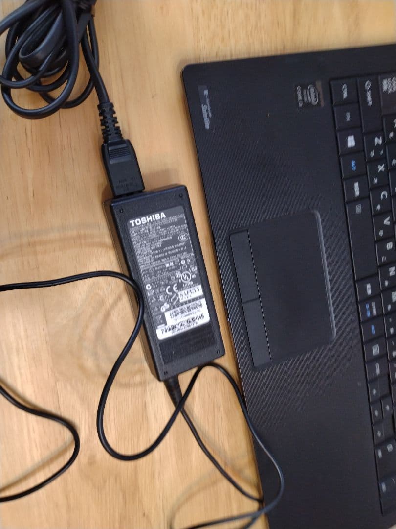 東芝　ダイナブック R35 Core i3 5005U 8GB SSD128