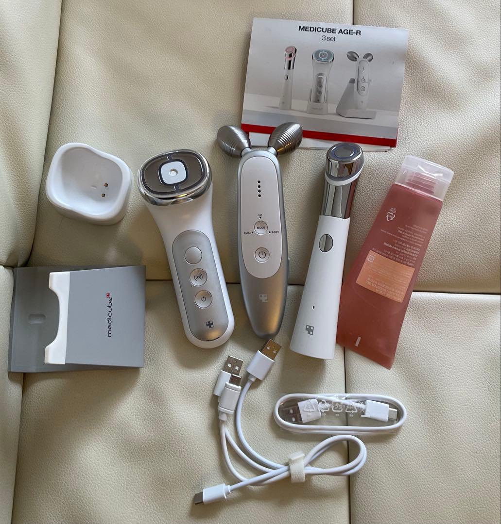 メディキューブ　AGE-R美顔器3点セット　ブースタージェル(新品)付き