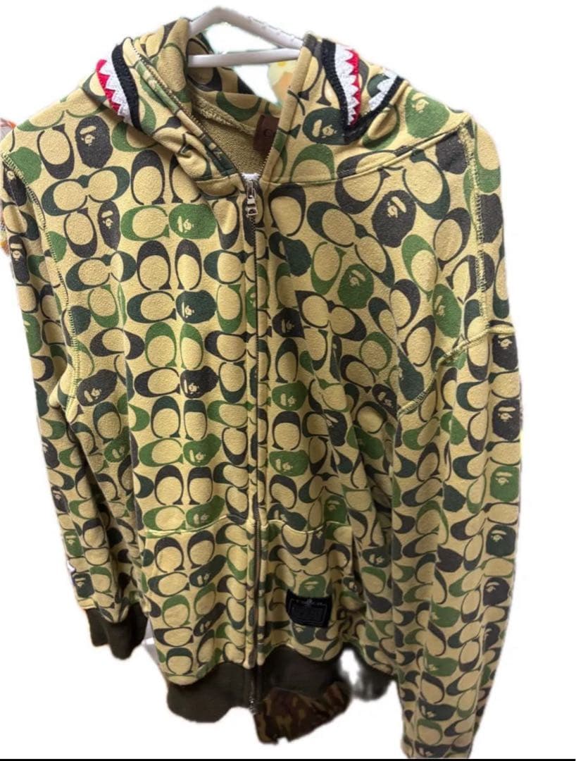 BAPE®xCOACH SHARKFULL ZIPHOODIE