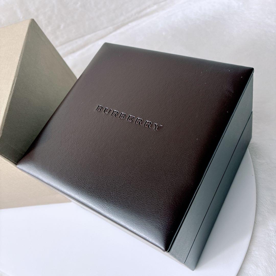 BURBERRY バーバリー 腕時計 美品 新品電池 レザーベルト チェック柄