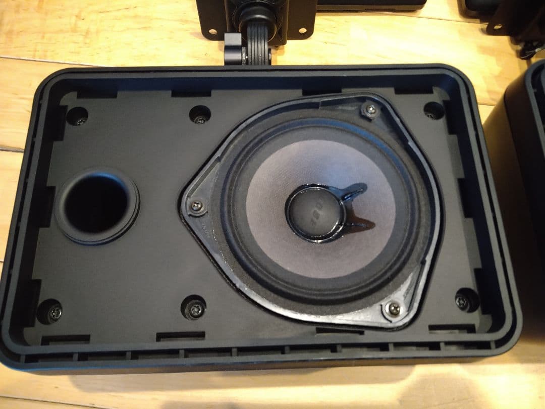 BOSE 101 MMスピーカー　天吊ブラケット付　2台セット