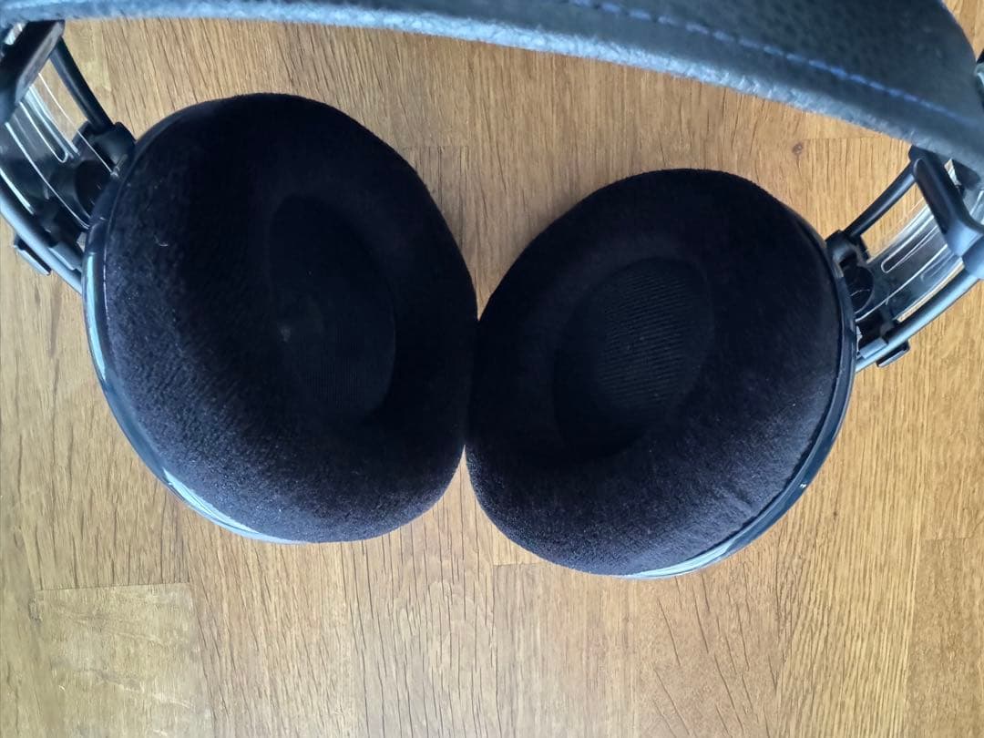 AKG K702 オープンエアー型モニターヘッドホン