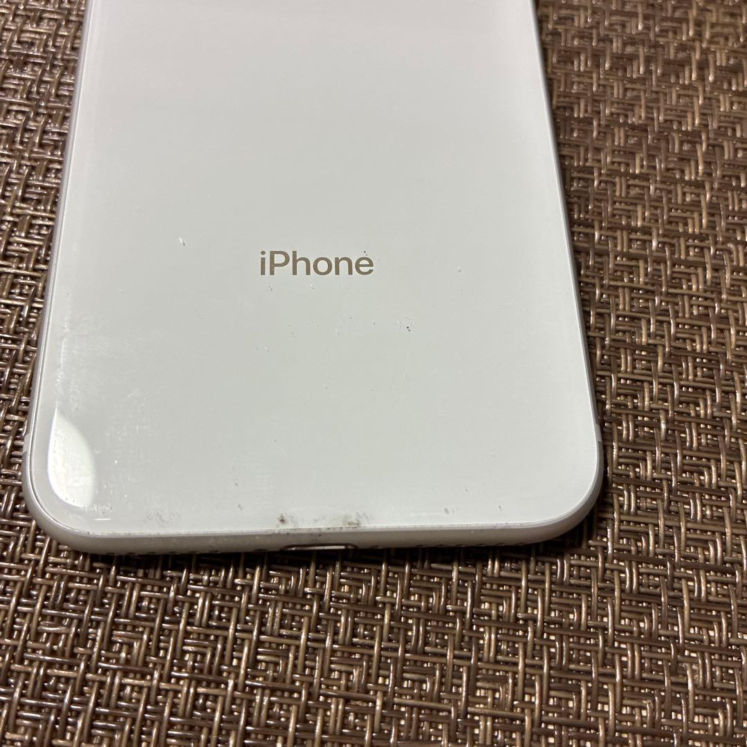 iPhone 8 本体 64GB docomo