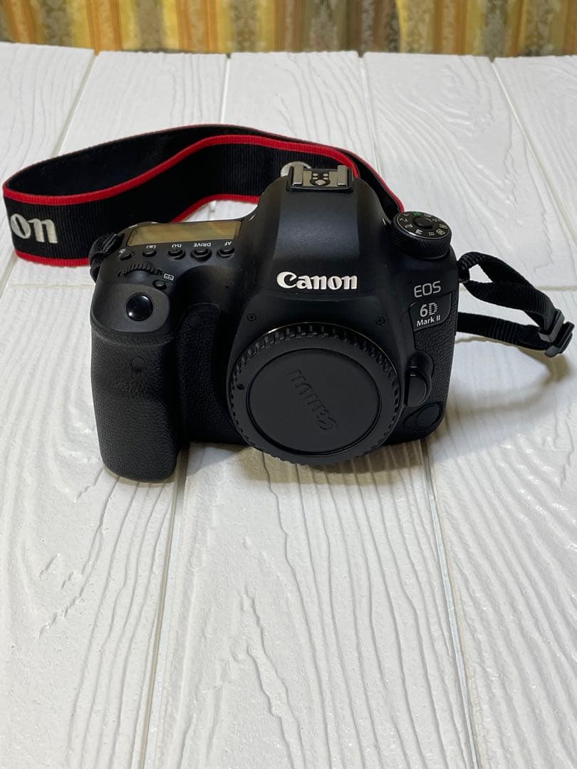 【美品】キャノン EOS 6DmarkⅡ フルサイズ一眼レフ　ボディー