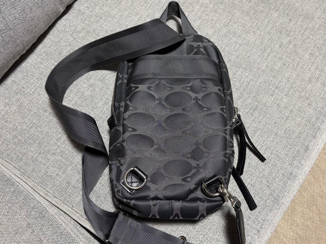 Vivienne Westwood ボディバッグ オーブ柄 ブラック メンズ