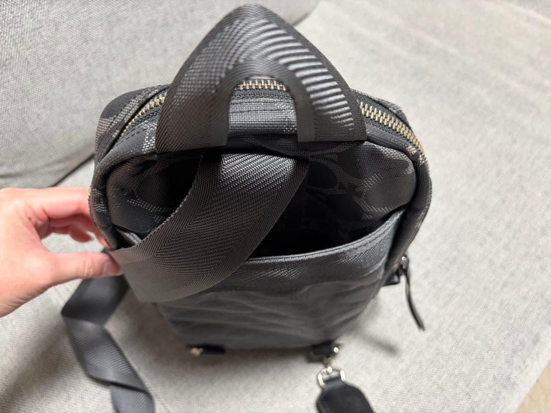 Vivienne Westwood ボディバッグ オーブ柄 ブラック メンズ