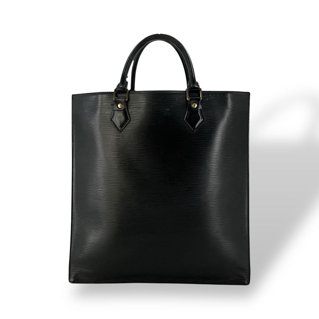 ルイヴィトン　サックプラ　ハンドバッグ　トートバッグ　エピ　ブラック　A4収納可