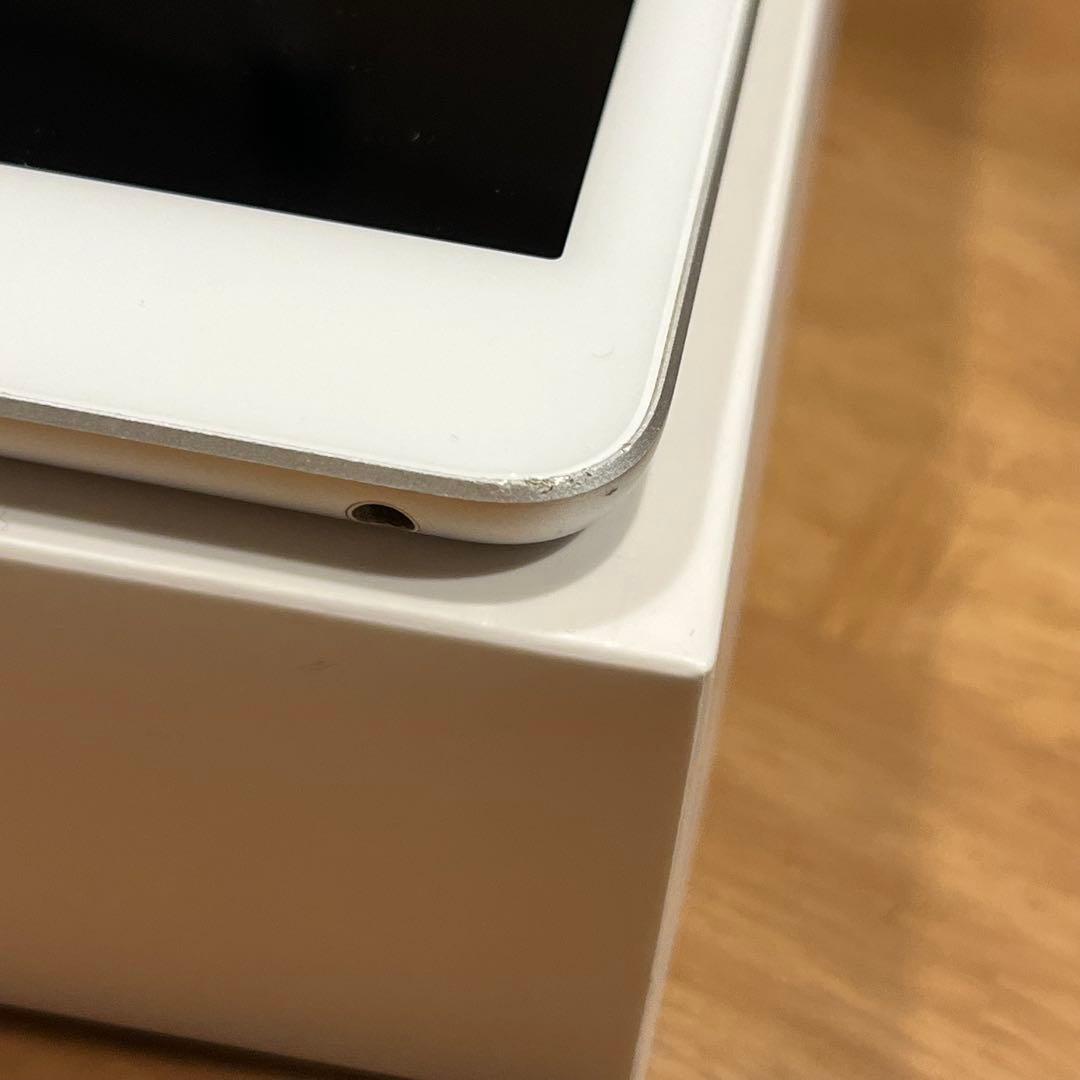iPad (第7世代) 32GB シルバー SIMフリー