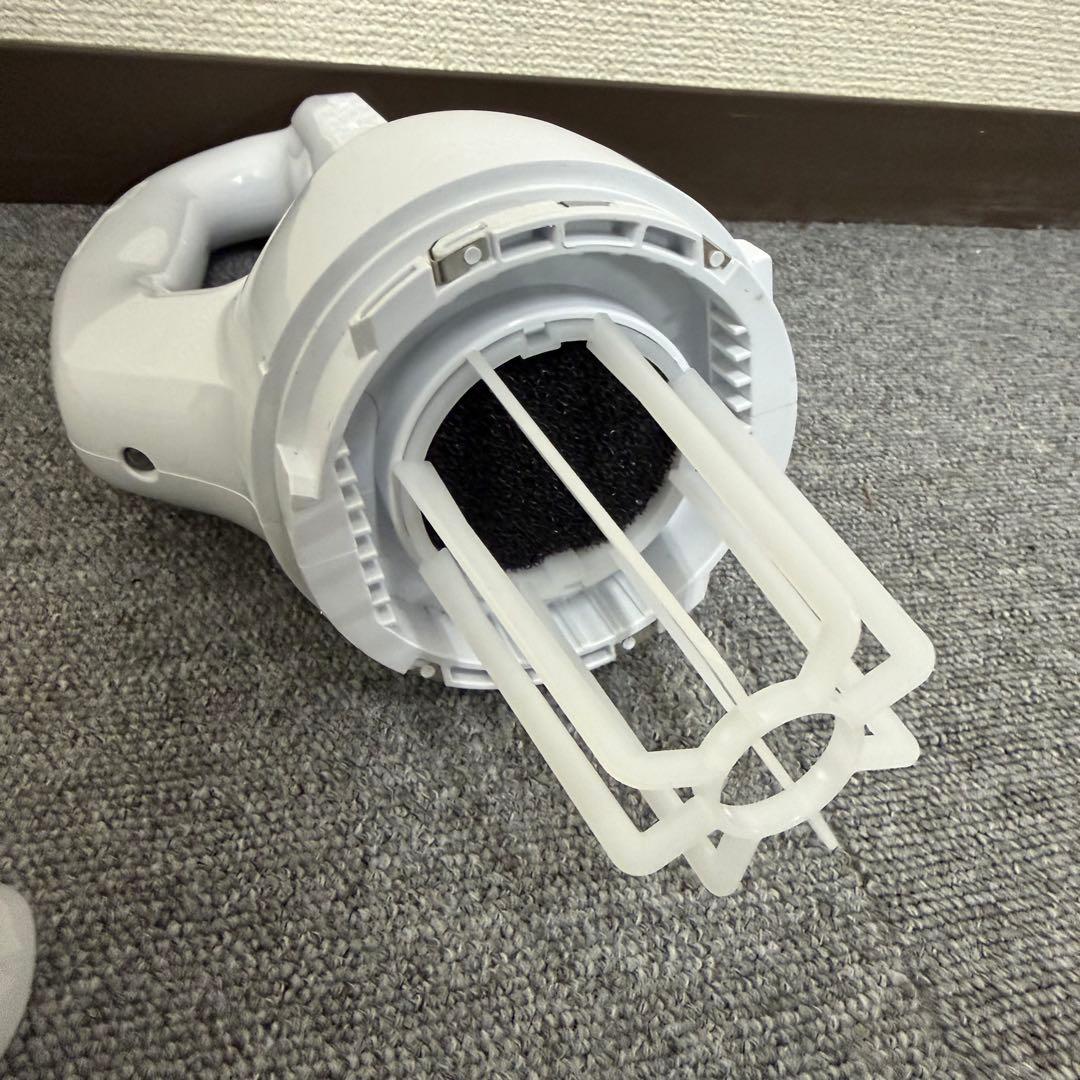 マキタ 充電式クリーナ CL108FD コードレス掃除機　バッテリー充電器付きY