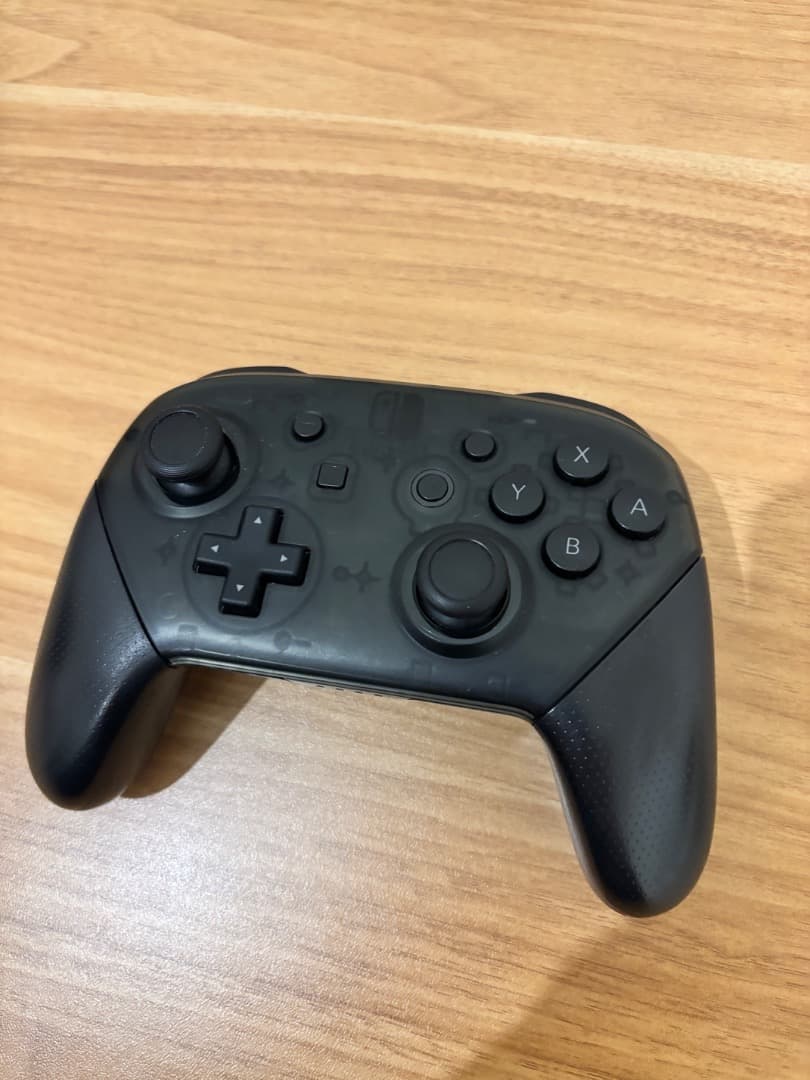 ⭐️プロコン・ソフト付き　Nintendo Switch 本体