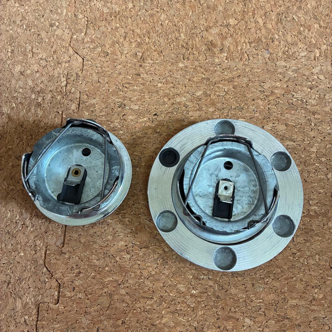 ナルディクラシック　36.5センチ　ホーン二つ付き