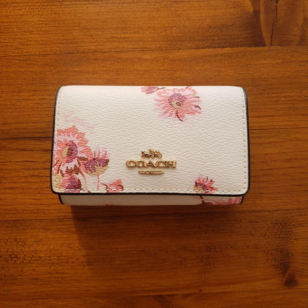 COACH フラワープリント キーケース　花柄　レザー　新品未使用