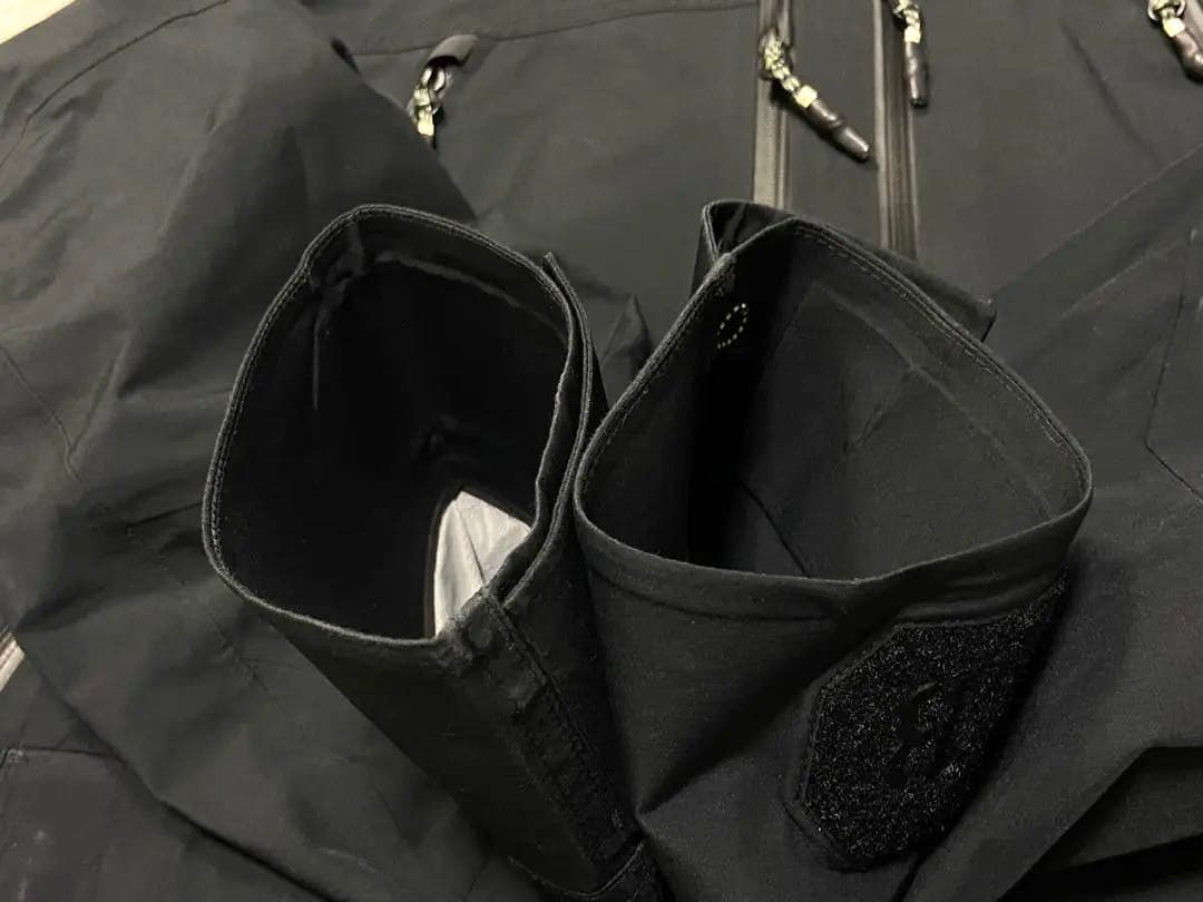 バートン ゴアテックス マウンテンパーカ 黒 Mスノボジャケット スノーウェア