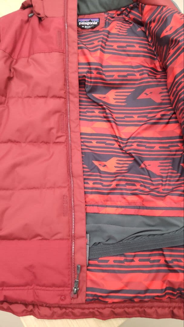 り*も様 新品　パタゴニア ルビコンライダージャケット　M レッド