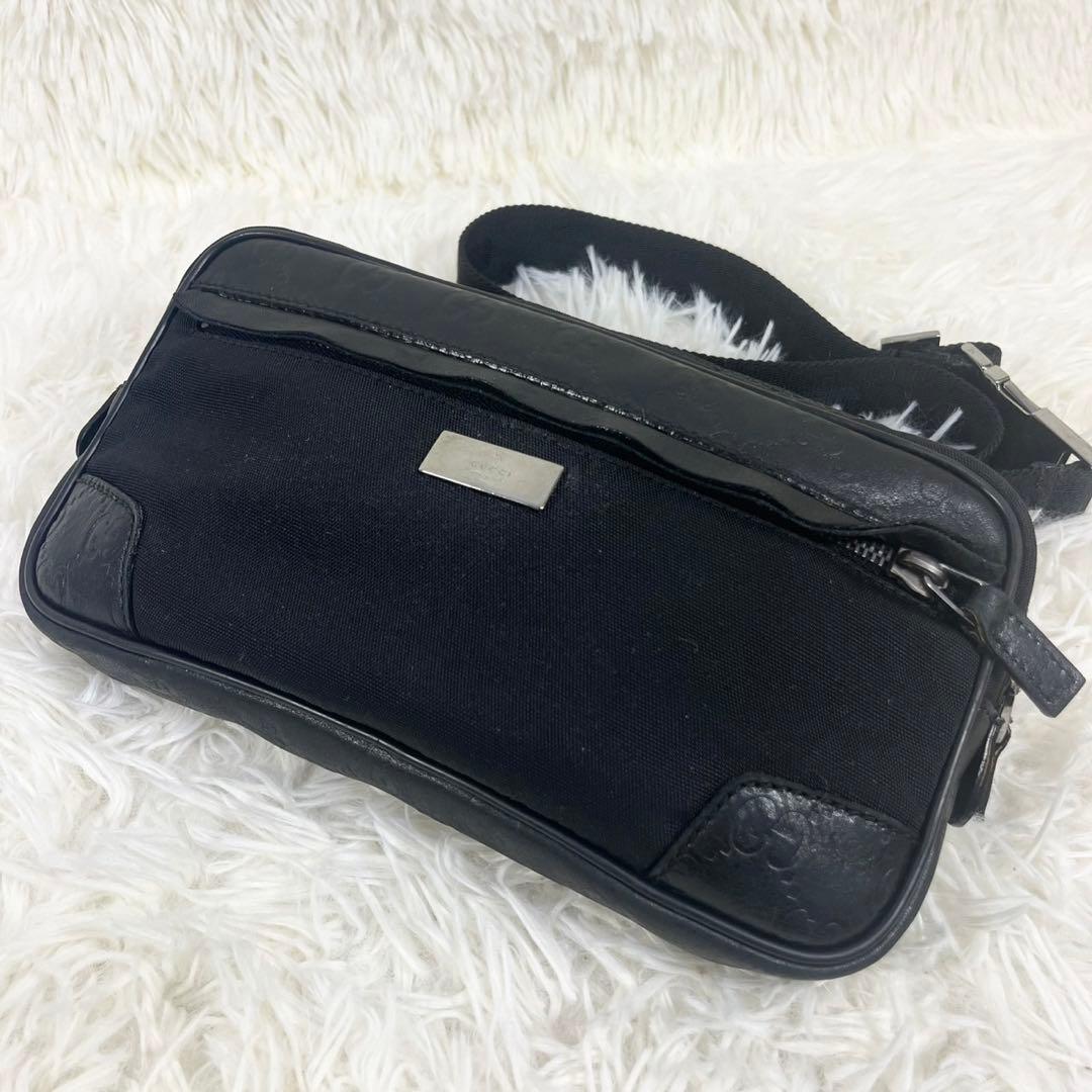 GUCCI グッチ ボディーバッグ シマレザー GG ロゴプレート