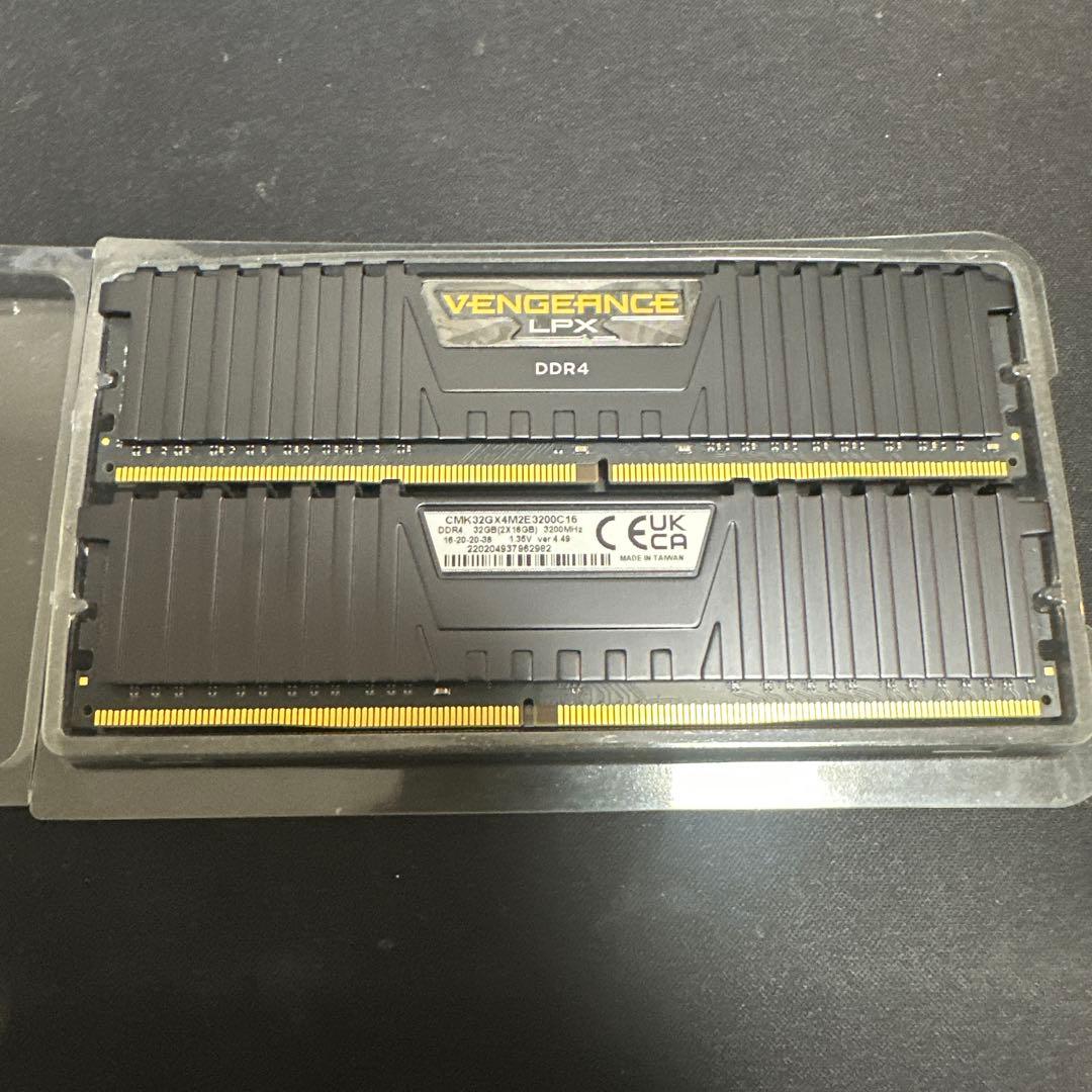 Corsair DDR4 メモリ 16×2(32GB)