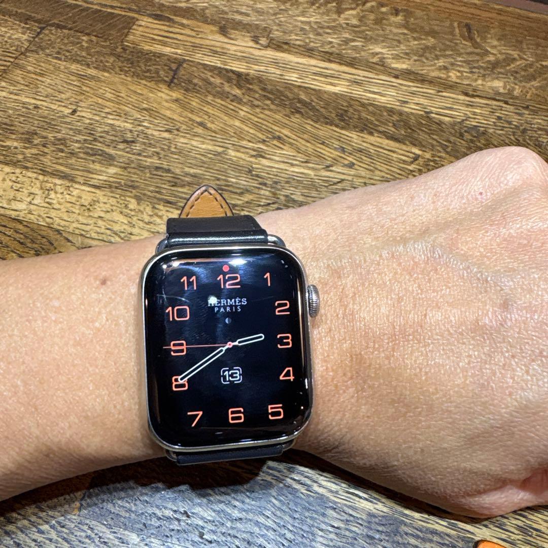 エルメス アップルウォッチ シリーズ4 44mm