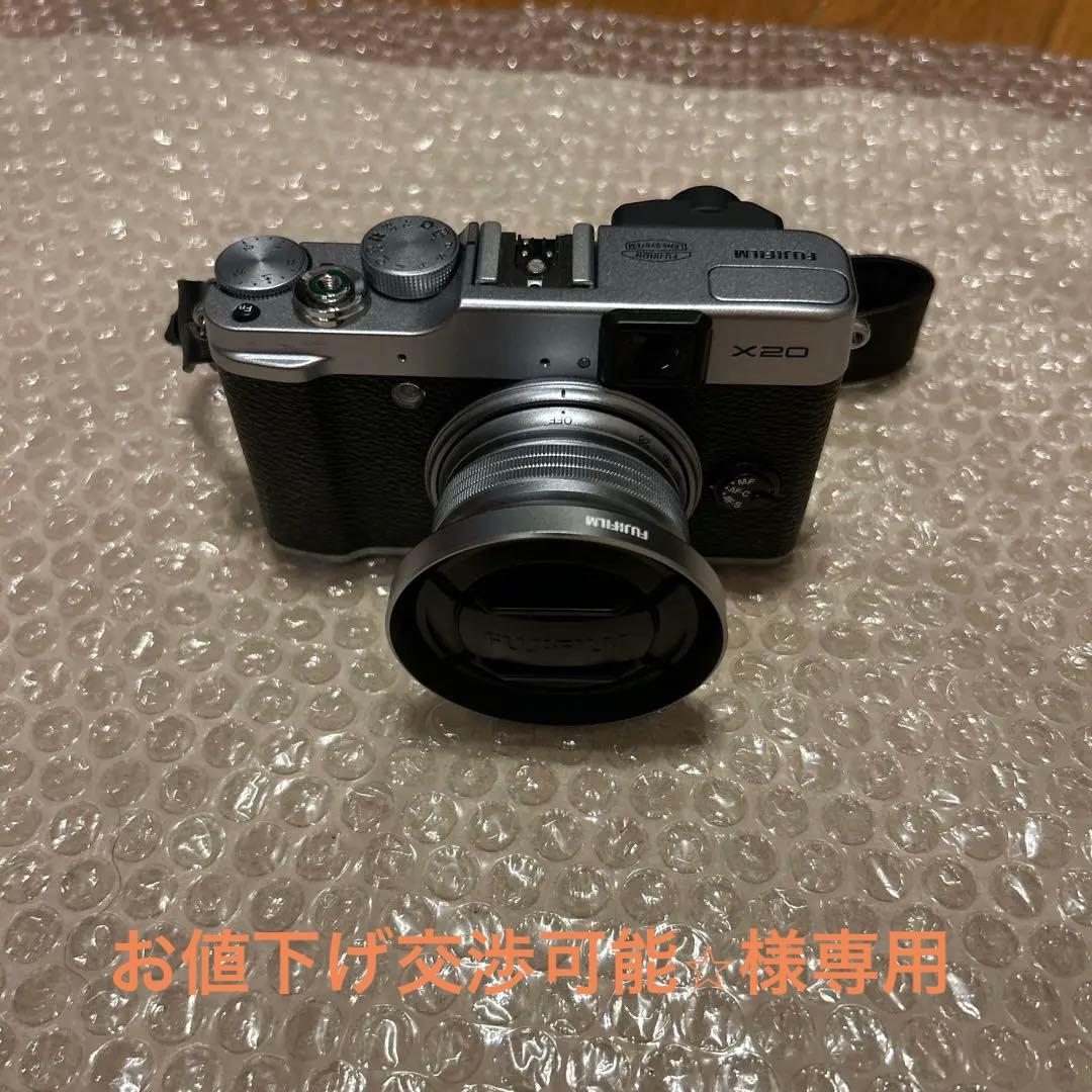 超美品　Fujifilm X20 コンパクトデジタルカメラ　シルバー