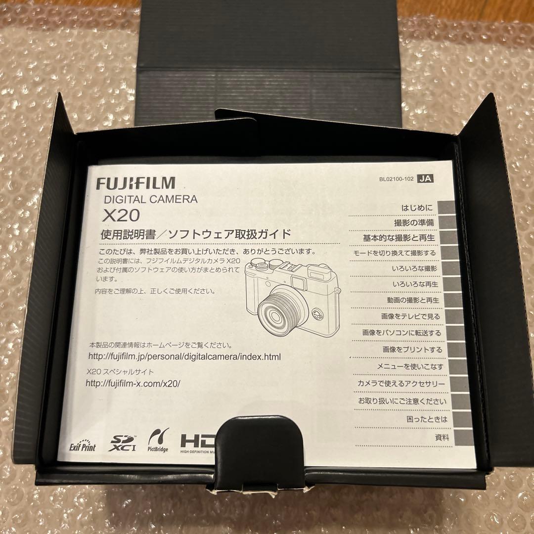 超美品　Fujifilm X20 コンパクトデジタルカメラ　シルバー