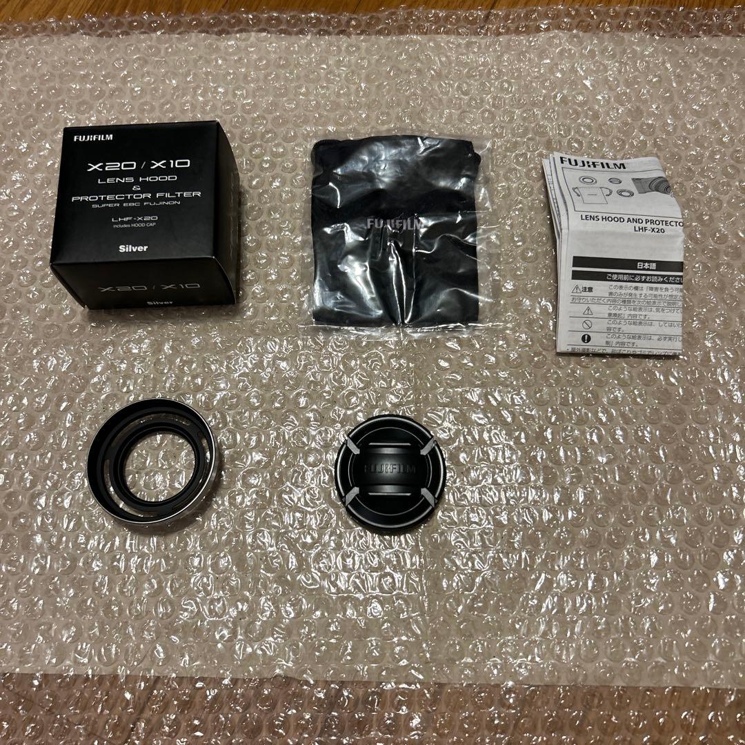 超美品　Fujifilm X20 コンパクトデジタルカメラ　シルバー