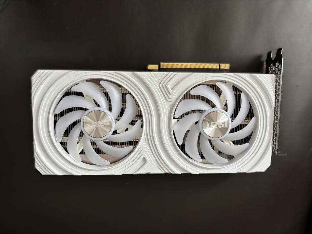 PALIT GeForce RTX 4060ti 8GBホワイト