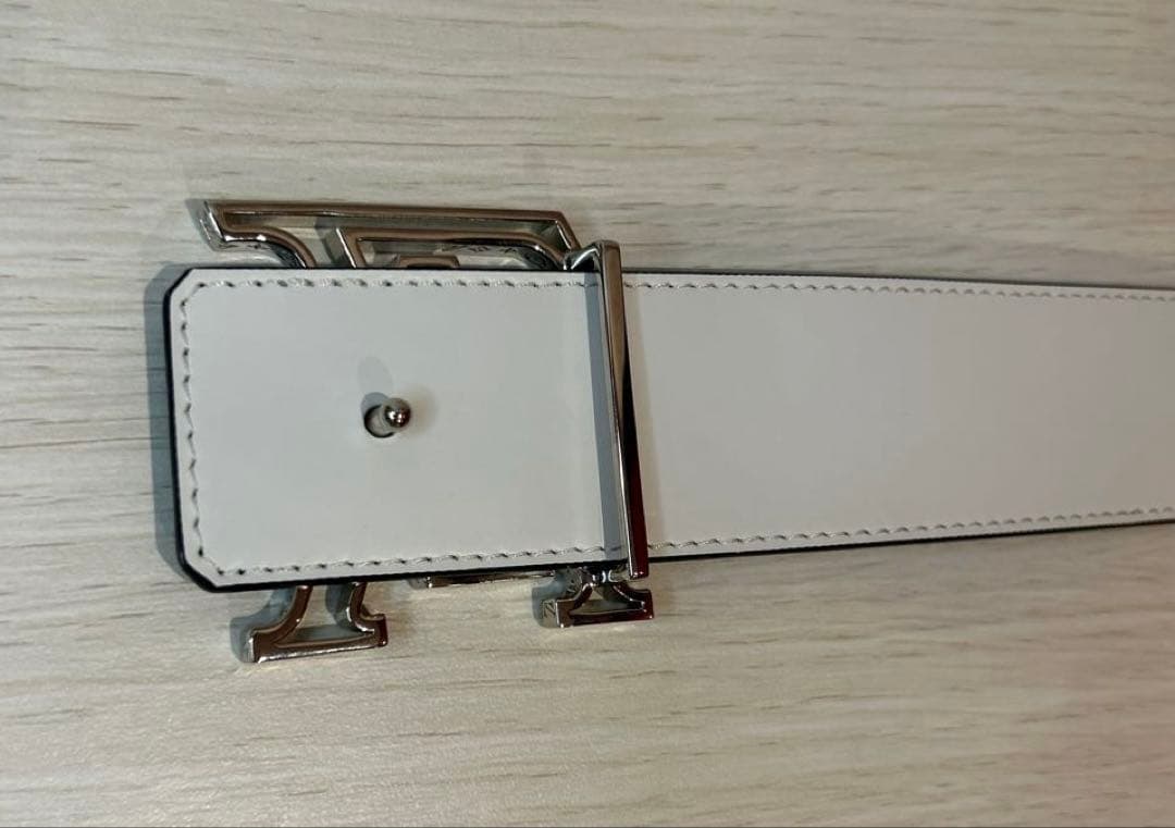 ルイヴィトン　新品ベルトLVバックル　リバーシブル　ホワイト　ブラック