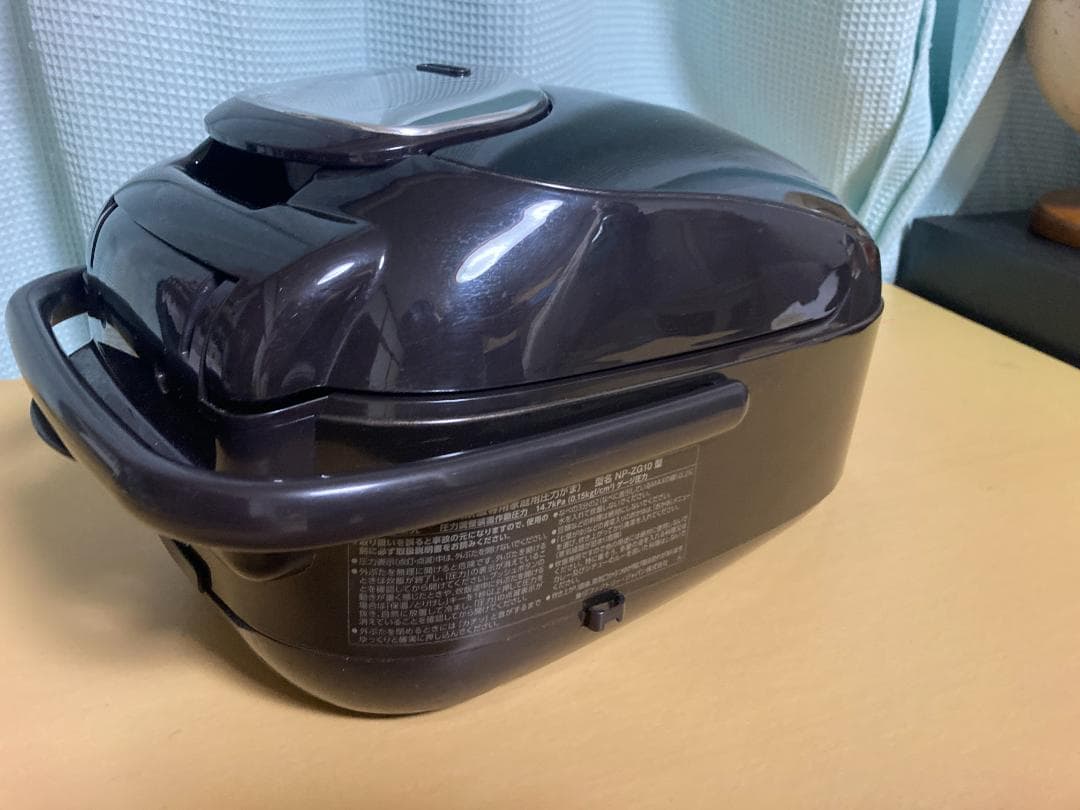 ★★象印　圧力　NP-ZG10　2018年製　5.5合炊き