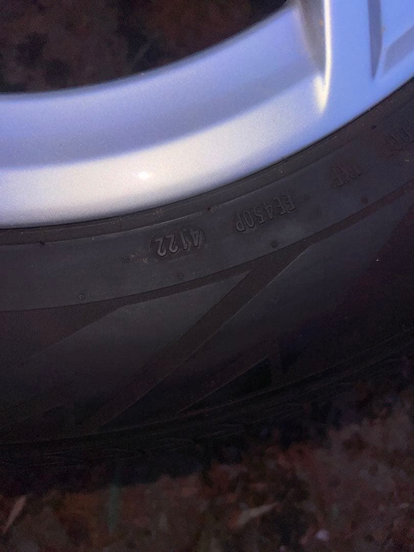 アウディ　Q3 17インチ ピレリ ICE ZERO スタッドレス　美品