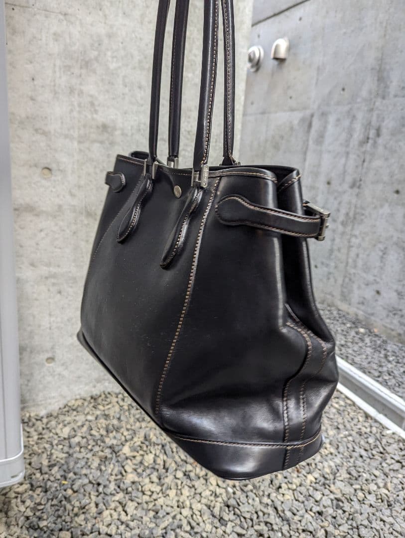 ワイルドスワンズ　ドラッカー　黒　レザートートバッグ