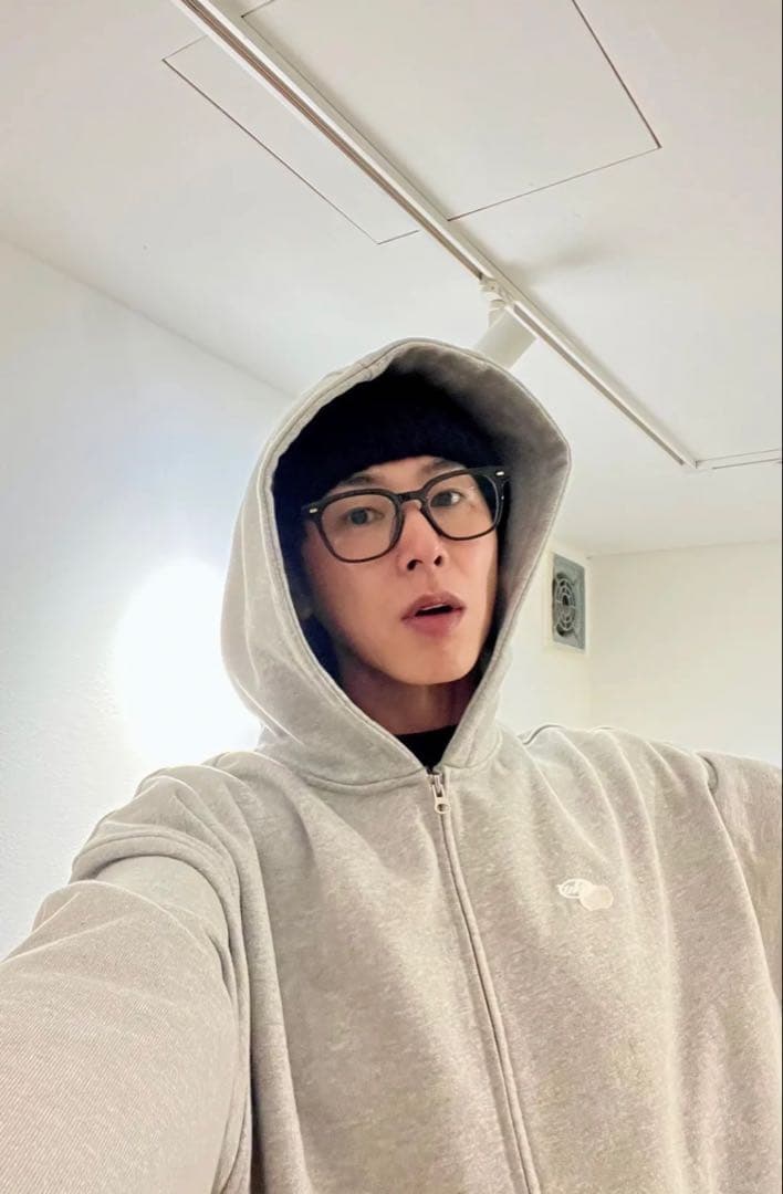 東方神起 ユノ HOODIE ZIP-UP SET パーカー　トレカ付き