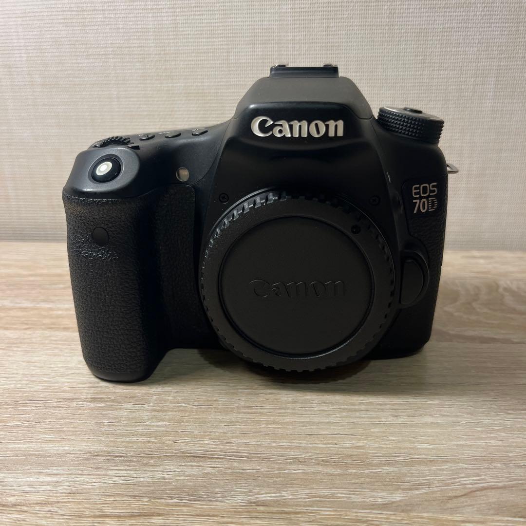 【新品同様！美品！】Canon Eos 70D 本体のみ