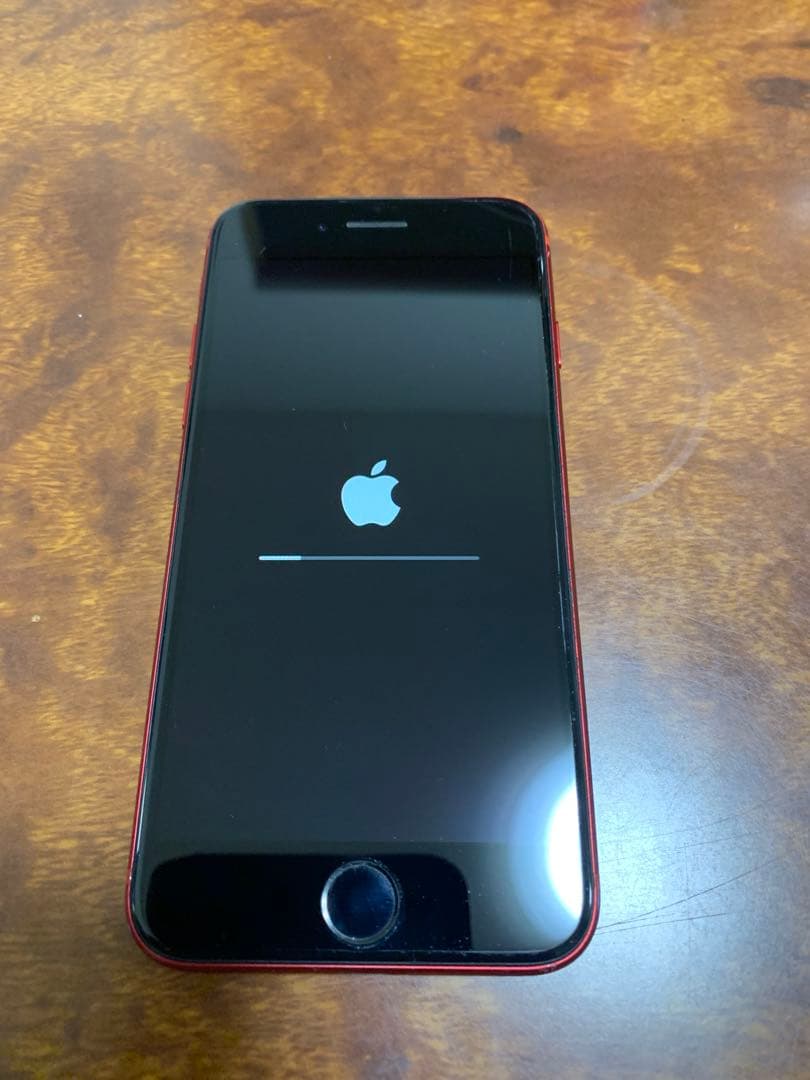 iPhone SE2 第二世代　レッド