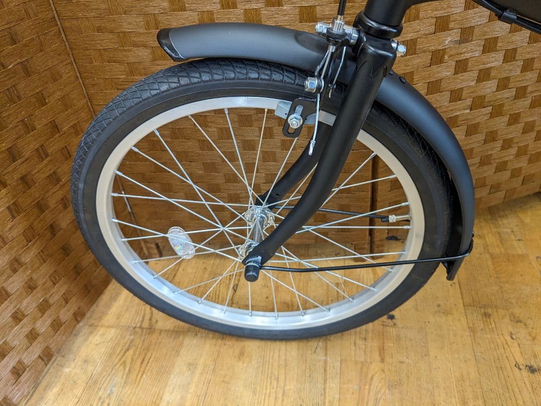 U022 美品　折り畳み自転車　20インチ　6段変速付き