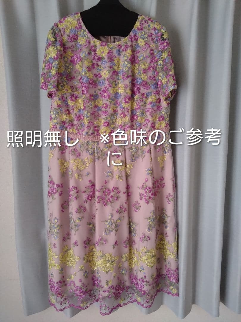 値下げ！定価40000円【極美品　ほぼ新品】花柄刺繍ワンピース　ローズティアラ
