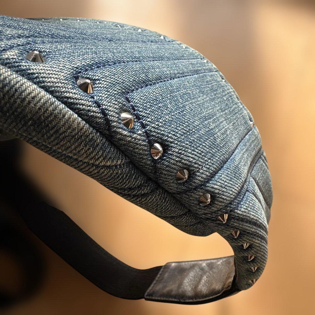 MCMのデニムコレクション スタッズ キルティング ボディバッグ　ウエストバッグ