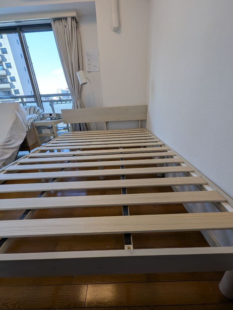 【超美品】ダブルベッド　すのこベッド ベッドフレーム 宮付き