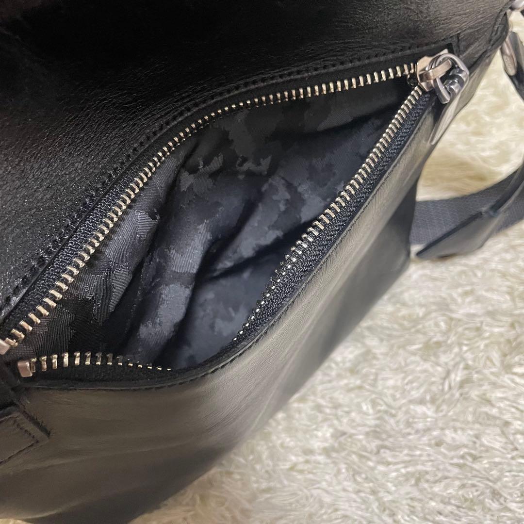 aniary アニアリ　ショルダーバッグ　メッセンジャーバッグ　ブラック　レザー