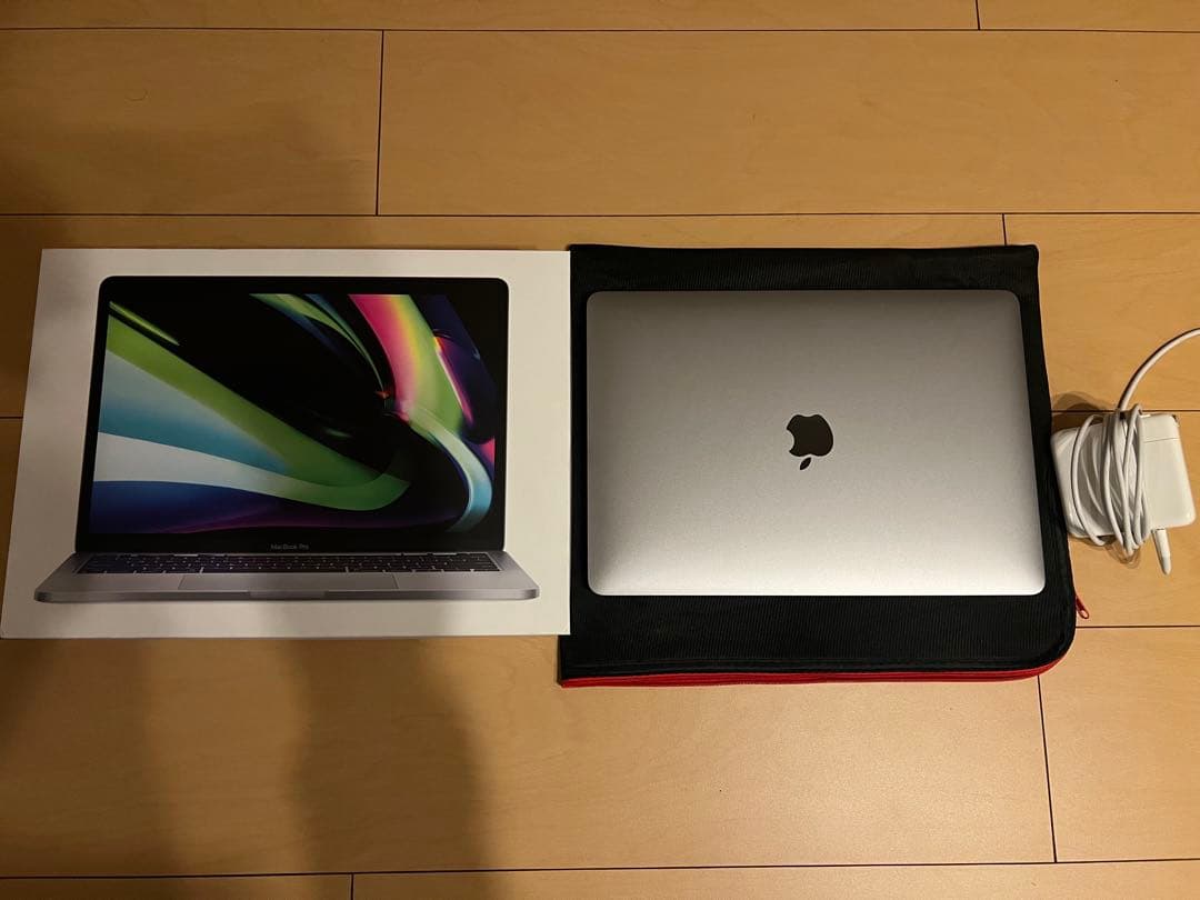 MacBook Pro 2022 M2 13インチ 8GB セール