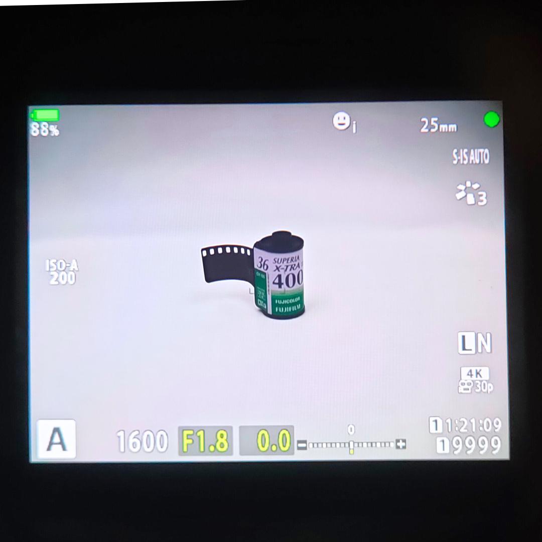 綺麗 OLYMPUS OM-D E-M1 Mark II + HLD-9