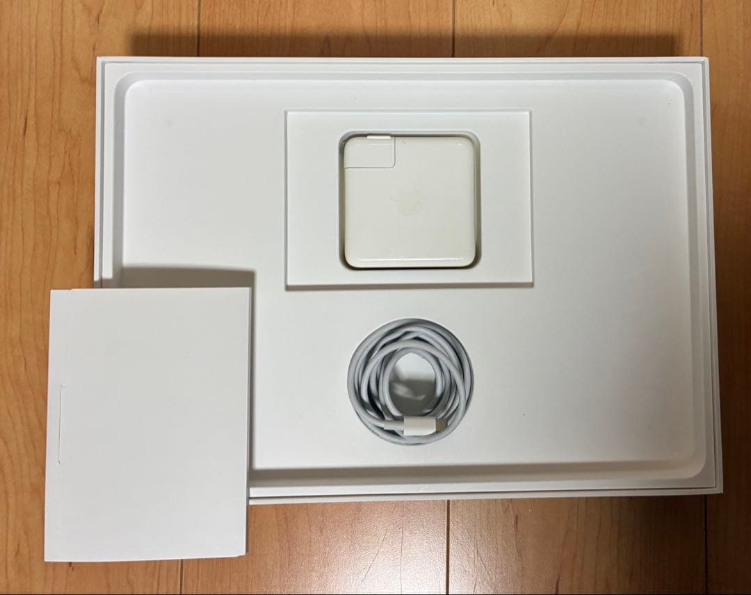 MacBook本体 MacBook Pro 2019 13inch i5 8GB 128GB