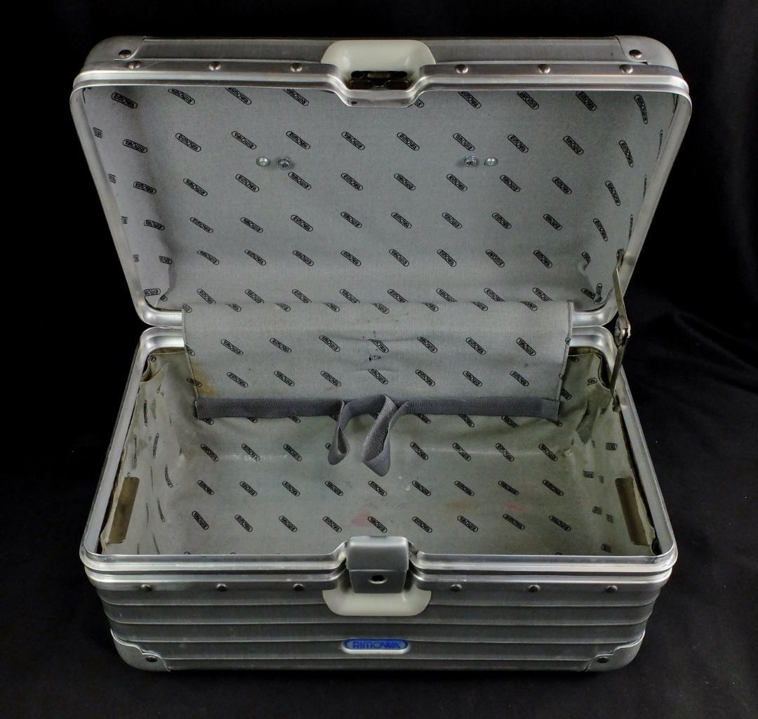 リモワ 946.38『OPAL/オパール』アルミビューティケース 17L 鍵付