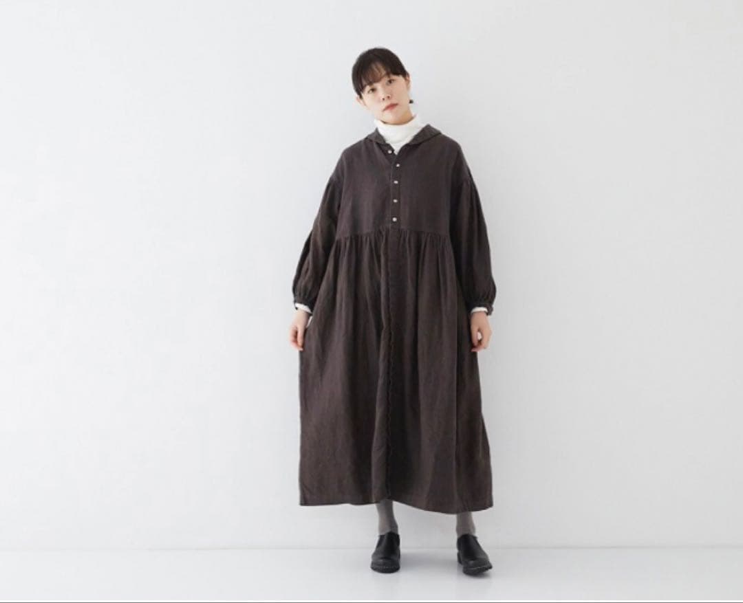 ネストローブ　起毛リネンギャザーワンピース