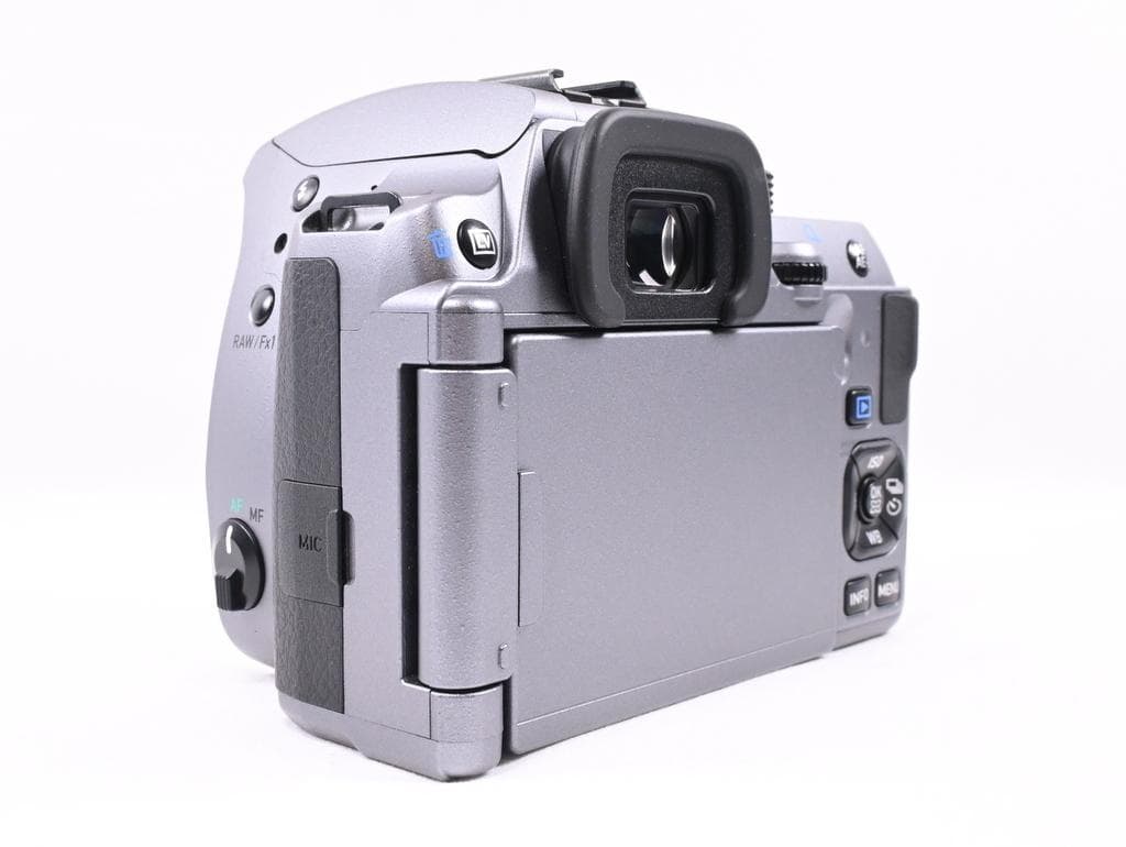 【超美品】 ペンタックス PENTAX K-70 レンズキット