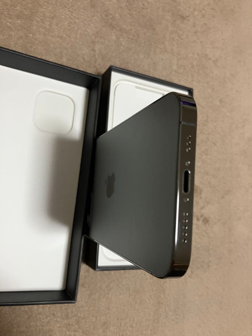 美品　iPhone12pro 128GB グラファイト　SIMフリー