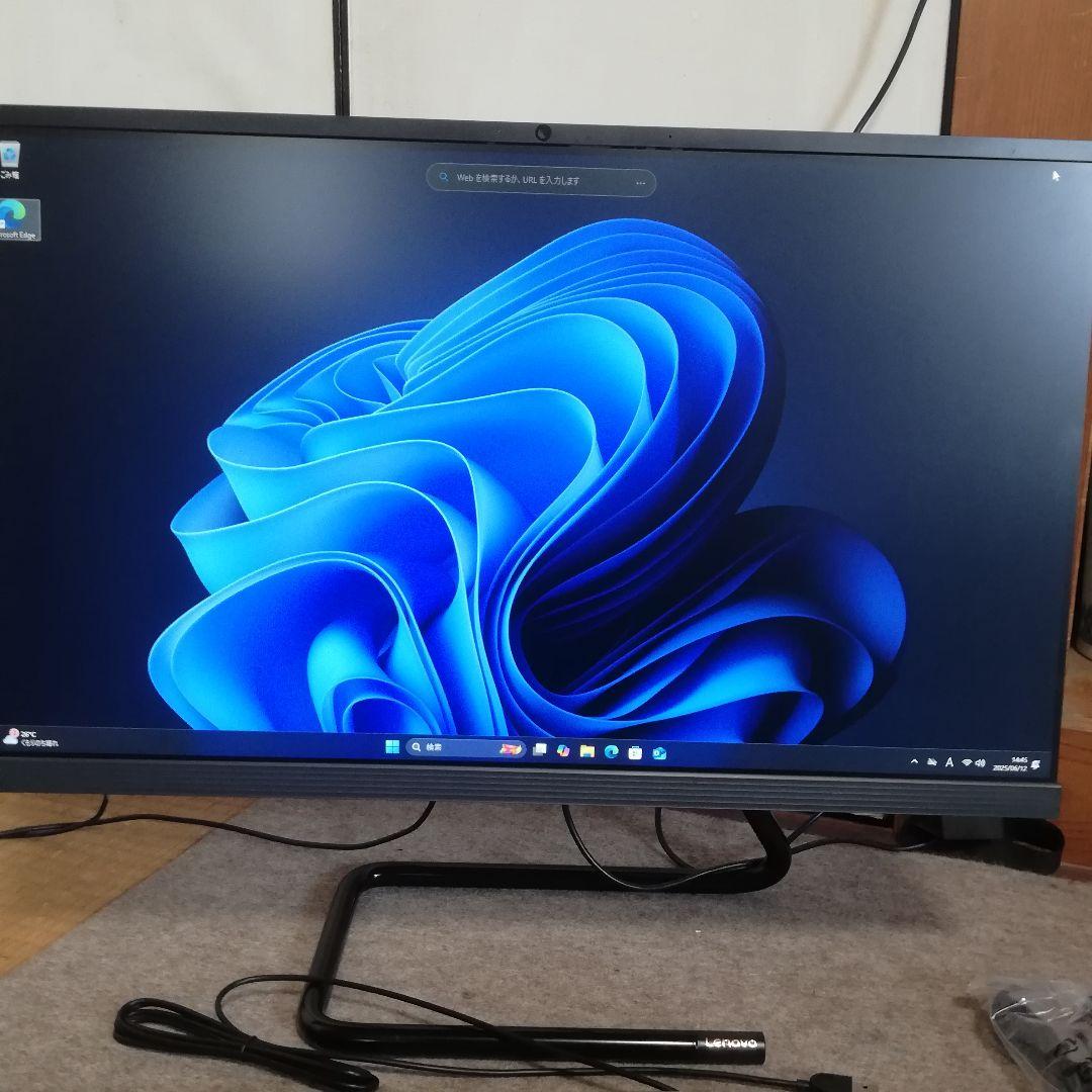 レノボ 超狭枠24インチ体型PC　第9世代i5　8G/512SSD/HDD1T