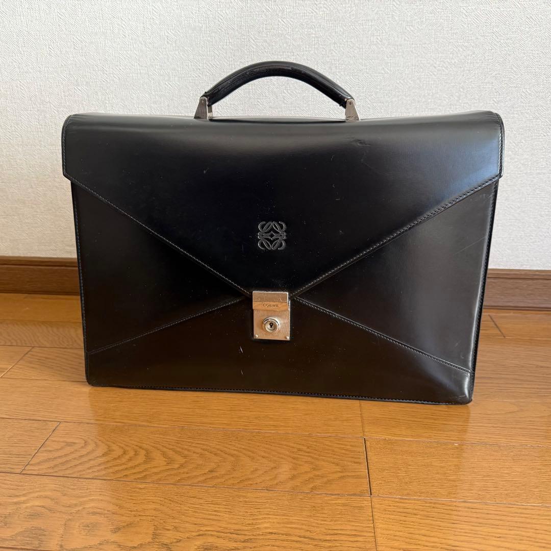【美品】ロエベ　アナグラム　ディプロマティコ　ビジネスバッグ　ロゴ型押し　レザー