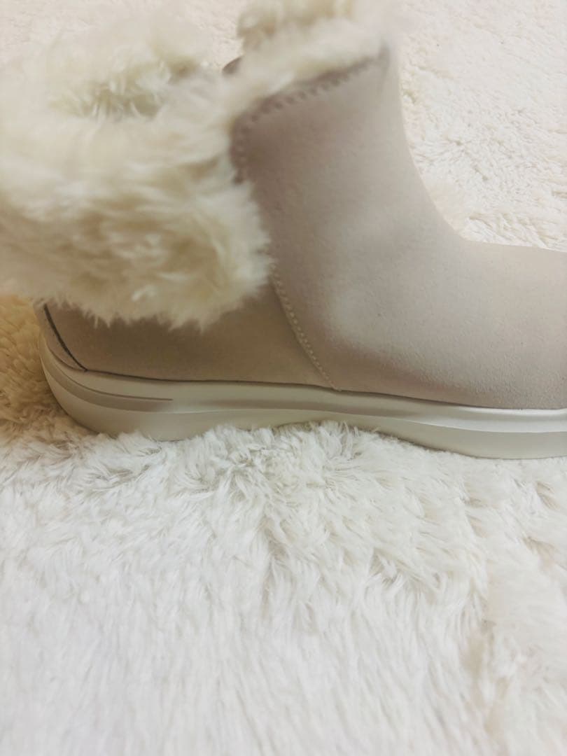 Cole Haan スエード ムートンブーツ ライトグレー