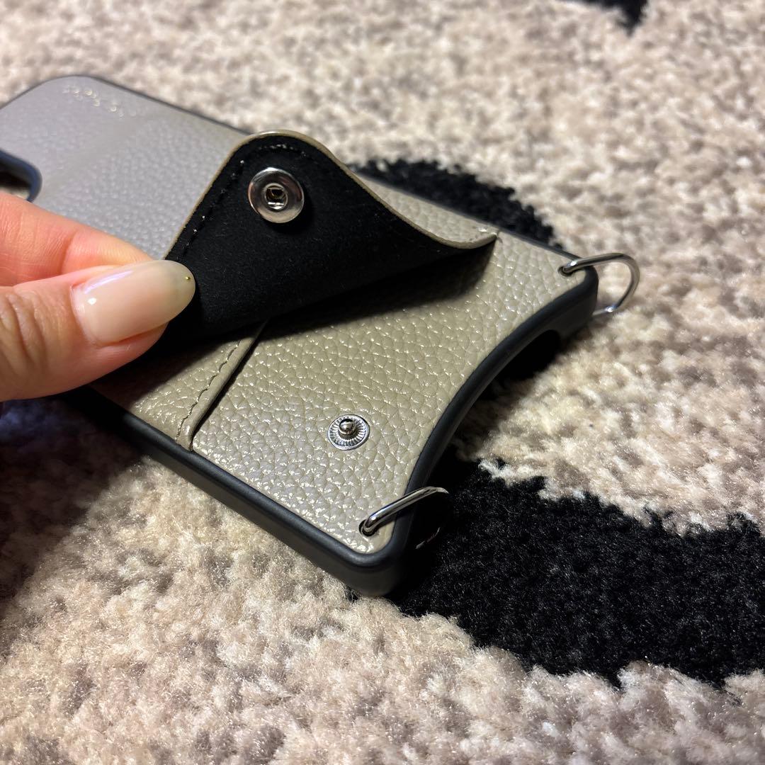 【iPhone15用】BANDOLIER EMMA エマ ライトトープ